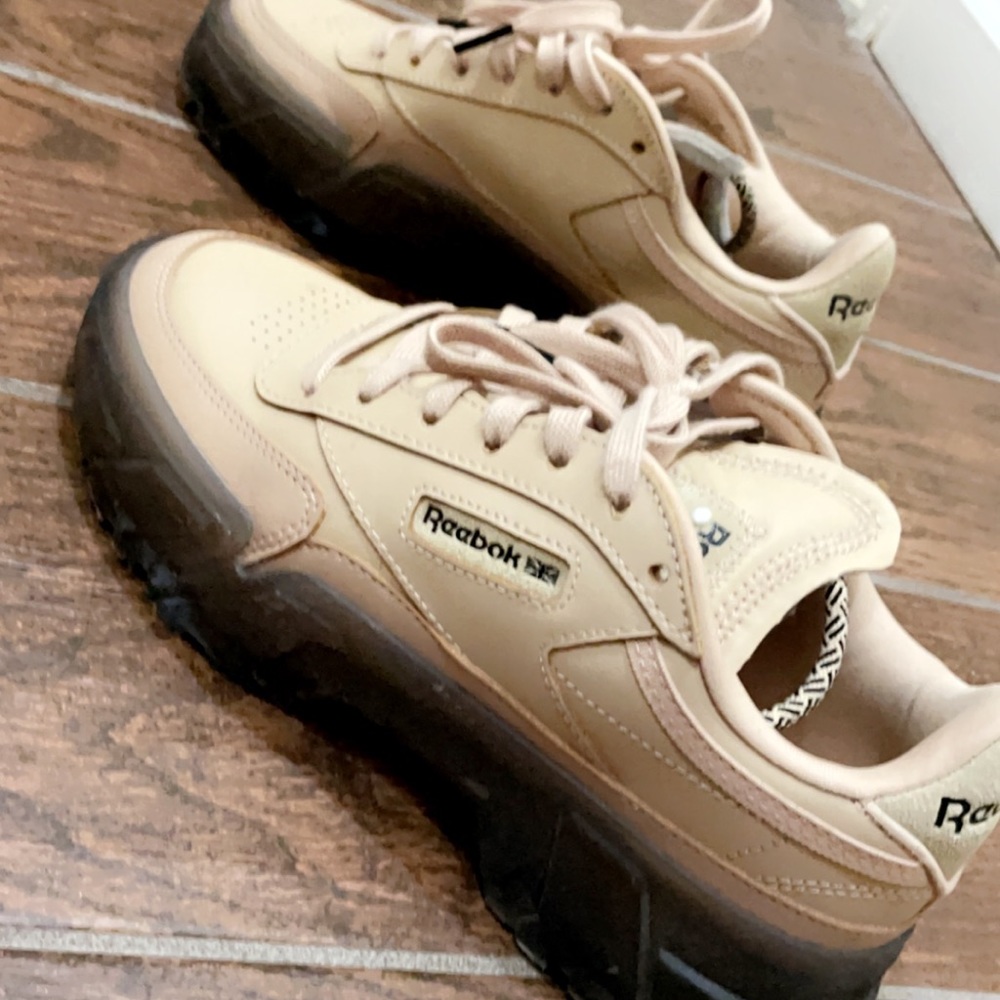 CARDI B REEBOK CLUB SNEAKERS 🤍🤍🤍